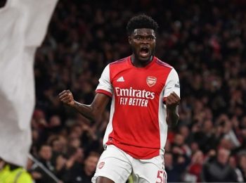 Partey ends goal drought as Arsenal beat Aston Villa