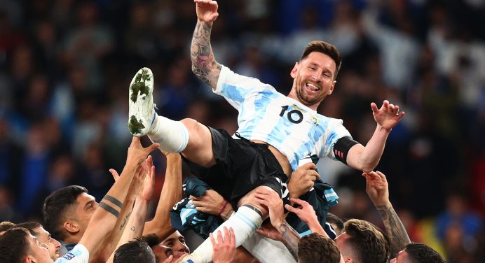 Argentina 5 -0 Estonia